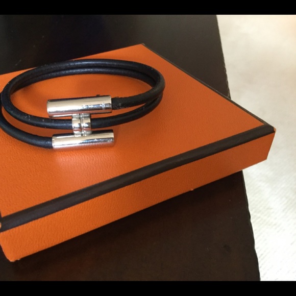Hermes Jewelry - Hermès silver H with black leather bracelet